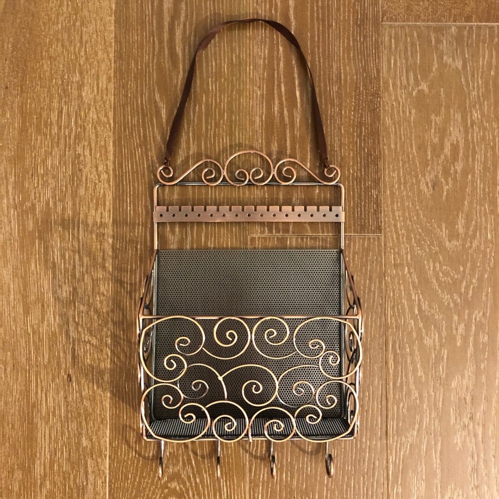 🆕 Bronze Metal Wall Hanging Jewelry Organizer